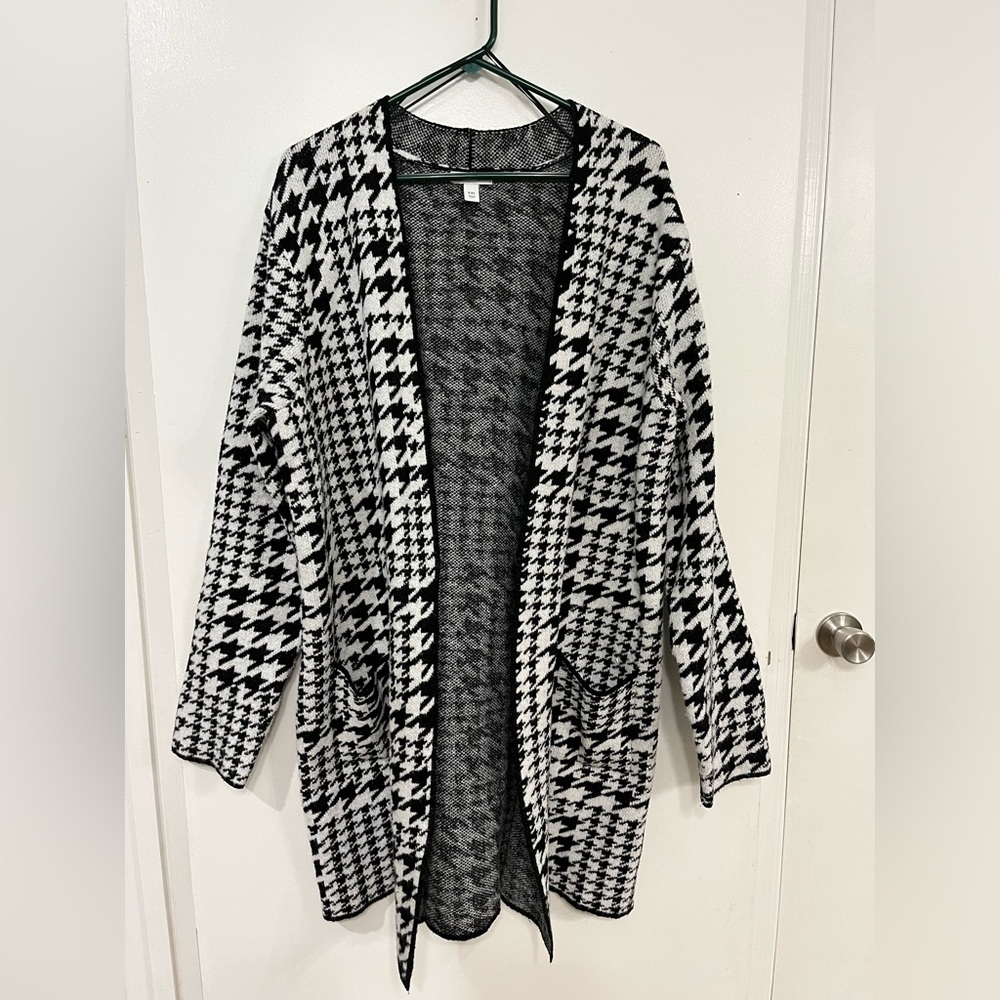 Nine West Black & White Houndstooth Open-Front Cardigan, size XXL